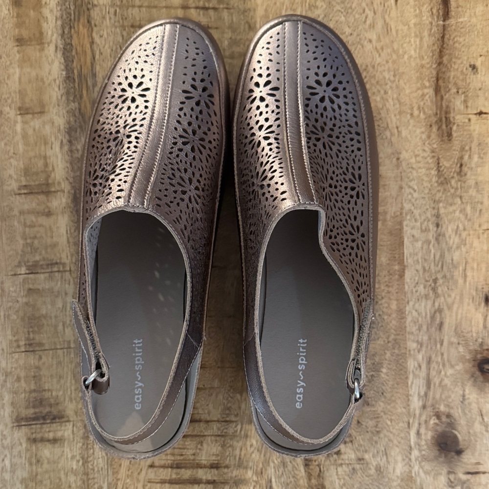 Easy Spirit Women's Metallic Brown bronze Mules 9.5 wide W NWT BOX